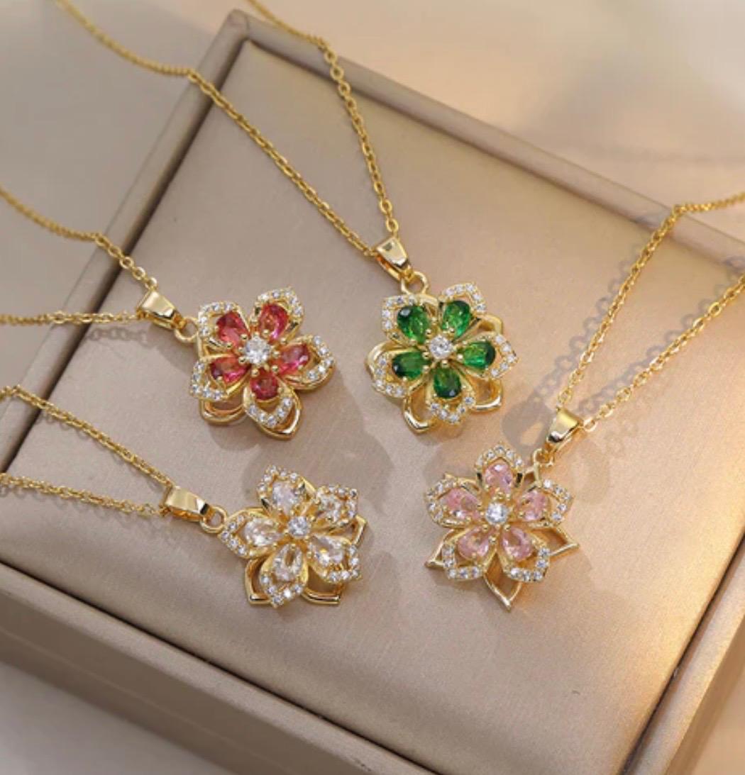 RoyalCharm™ - Spinning Necklace